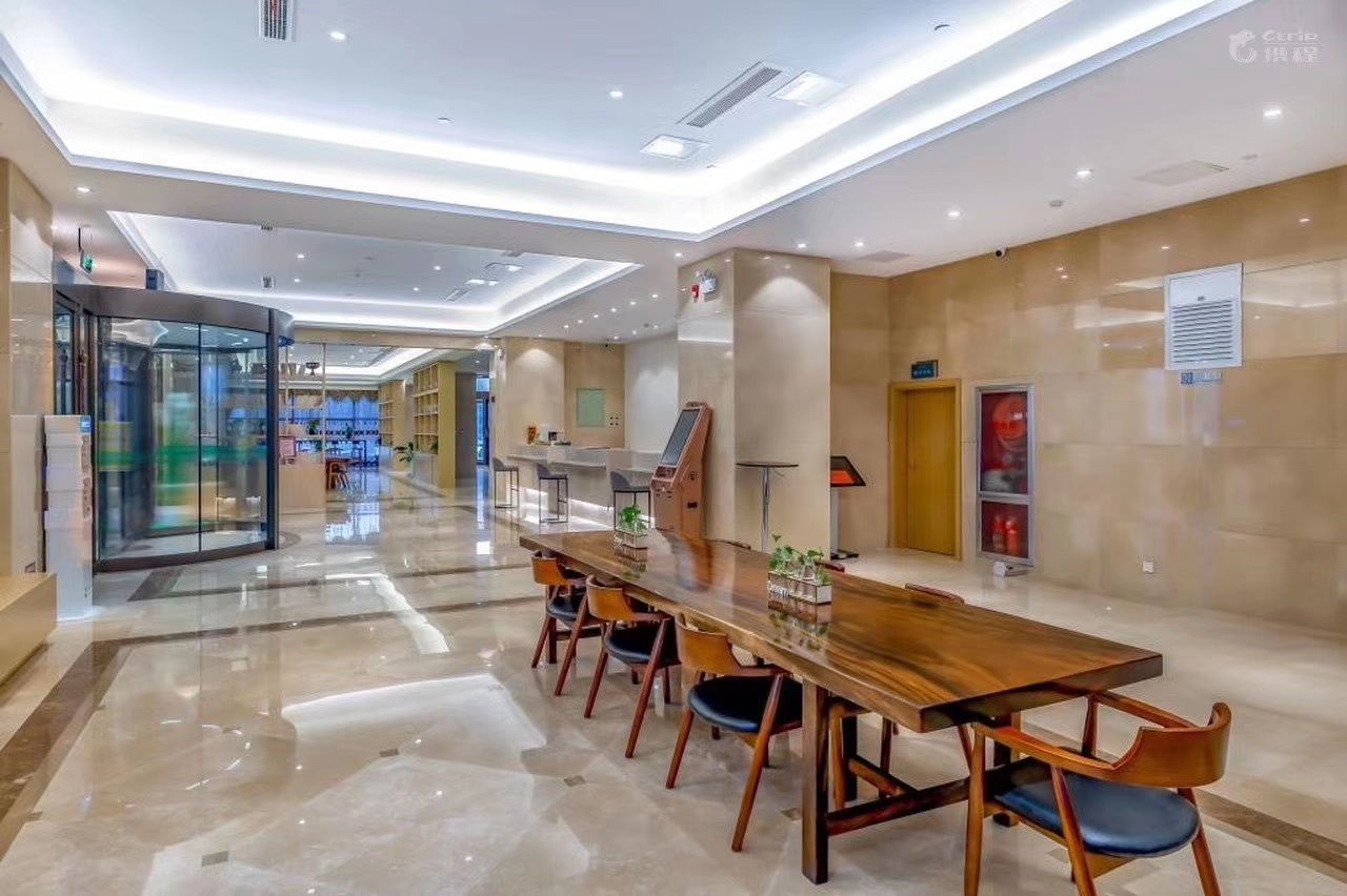 泰安三色格德智慧酒店 正式上线智客迅智能前台
